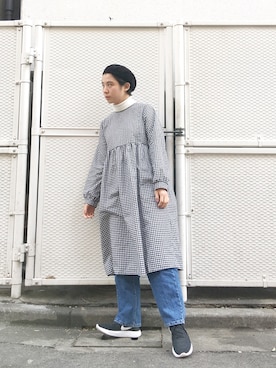 「ワンピース×スニーカー」｜「アイテム（ハンチング/ベレー帽）」を使った、光永さん（レディース・159cm）の春コーディネート