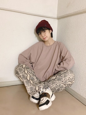 ニットキャップ ビーニーを使った ワインレッド の人気ファッションコーディネート Wear