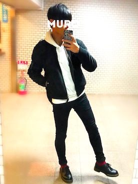 「GRAPHT（グラフト）のアイテム（スマホケース/カバー）」を使った、muroさん（メンズ・172cm）の冬コーディネート