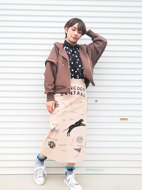 BEAMS BOY メモリアル プリント スカート　アイボリー　コーデュロイ BEAMS BOY メモリアル プリント スカート アイボリー コーデュロイ