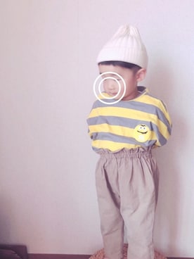 「ベージュパンツ」｜「アイテム（サロペット/オーバーオール）」を使った、_____itsu◡̈さん（キッズ・90cm）の春コーディネート