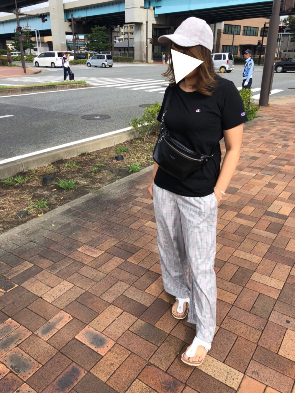 キャップを使った「西野カナ」の人気ファッションコーディネート - WEAR