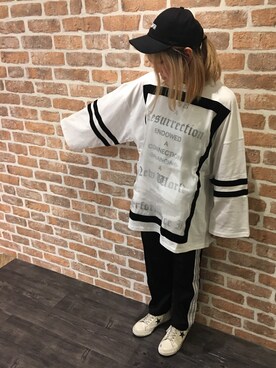 「ゆったりシルエット」｜「アイテム（キャップ）」を使った、マツモトさん（レディース・161cm）の夏コーディネート
