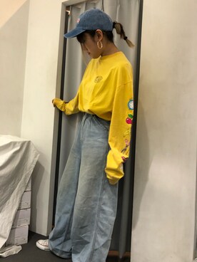 「袖プリント」｜「アイテム（キャップ）」を使った、マツモトさん（レディース・161cm）の春コーディネート