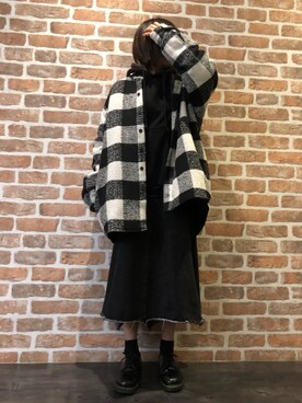 「WHITELAND BLACKBURN」｜「アイテム（その他アウター）」を使った、マツモトさん（レディース・161cm）の秋コーディネート
