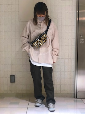 「KENZO」｜「アイテム（カーゴパンツ）」を使った、マツモトさん（レディース・161cm）の秋コーディネート