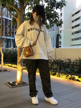 「WHITELAND（ホワイトランド）のアイテム（スウェット）」を使った、マツモトさん（レディース・161cm）の冬コーディネート