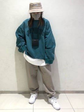 「DANKE SCHON（ダンケシェーン）のアイテム（スウェット）」を使った、マツモトさん（レディース・161cm）の冬コーディネート
