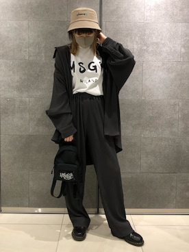 「MSGM（エムエスジーエム）のアイテム（バックパック/リュック）」を使った、マツモトさん（レディース・161cm）の春コーディネート