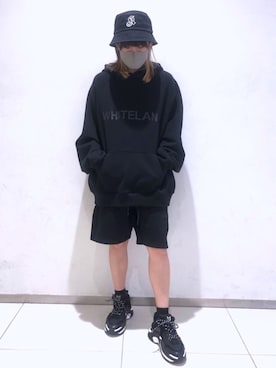 「WHITELAND（ホワイトランド）のWHITELAND/ホワイトランド/プリントパーカー（パーカー）」を使った、マツモトさん（レディース・161cm）の春コーディネート