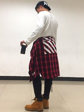 「Yeezy（イージー）のアイテム（スウェット）」を使った、Normcoreさん（メンズ・186cm）の春コーディネート
