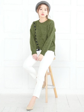 「カーキ×ホワイト」｜「アイテム（帽子）」を使った、Retica(レティカ)さん（レディース・160cm）の冬コーディネート