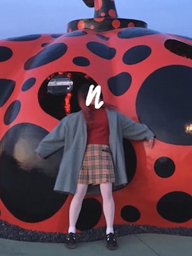 「白タイツ」｜「アイテム（その他アウター）」を使った、サキマチダ🌹シンガーソングライターさん（レディース・157cm）の冬コーディネート