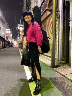 「スリット」｜「アイテム（その他シューズ）」を使った、サキマチダ🌹シンガーソングライターさん（レディース・157cm）の春コーディネート