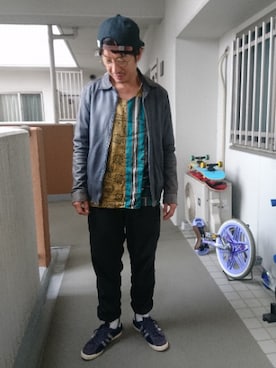「TALKING ABOUT THE ABSTRACTION（トーキング　アバウト　ジ　アブストラクション）のアイテム（トップス）」を使った、yosukeさん（メンズ・168cm）の秋コーディネート