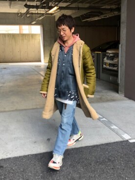 「アイテム（ムートンコート、グリーン系）」を使った、yosukeさん（メンズ・168cm）の冬コーディネート