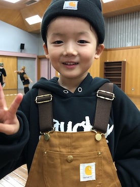 「Carhartt（カーハート）のアイテム（オールインワン・サロペット）」を使った、ayaさん（キッズ・110cm）の秋コーディネート