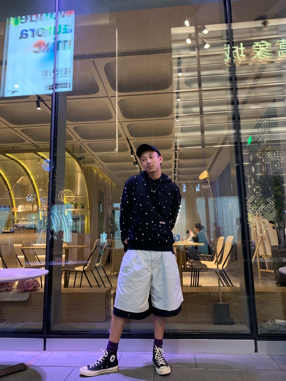 「giambattista valli❤️hm」｜「GiAMBATTiSTA VALLiのアイテム（パーカー、ブラック系）」を使った、酥提佐さん（メンズ・175cm）の秋コーディネートの1枚目の写真