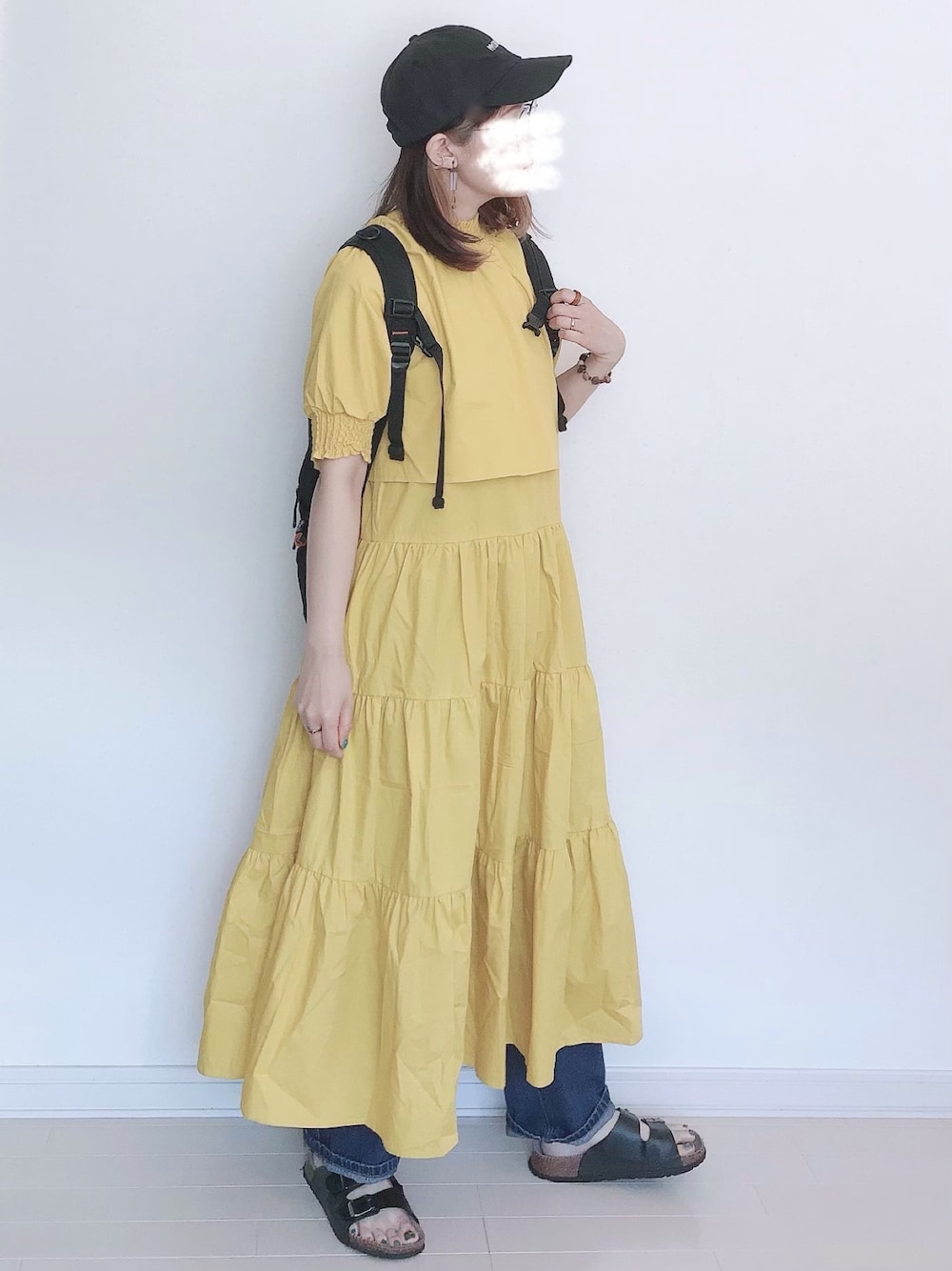 「mysaliina、初夏コーデ、ビタミンカラー、ミサリナ、カジュアルコーデ、プチプラ、夏コーデ、ハイウエスト、楽チンコーデ、ゆるコーデ」｜「Mysa&Liinaのレイヤードシャーリング半袖ティアードワンピース（ワンピース、イエロー系）」を使った、UMiSatoさん（レディース・163cm）の夏コーディネートの1枚目の写真