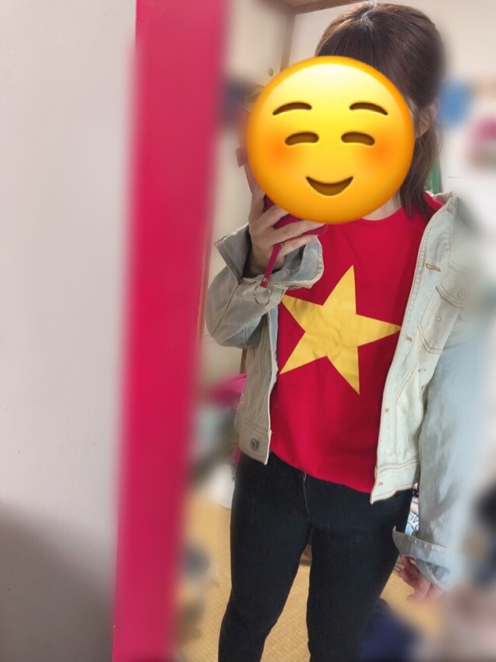 「今週のラッキーカラー　赤笑っのアイテム（Tシャツ/カットソー、レッド系）」を使った、アラレちゃんさん（レディース・145cm）の夏コーディネートの1枚目の写真