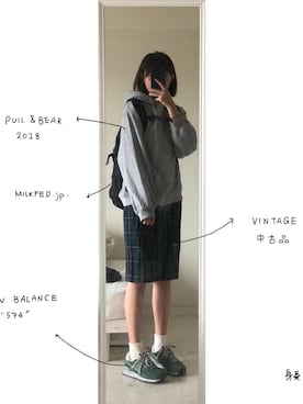 「PULL&BEAR（プルアンドベア）のアイテム（パーカー）」を使った、リツキさん（レディース・165cm）の秋コーディネート