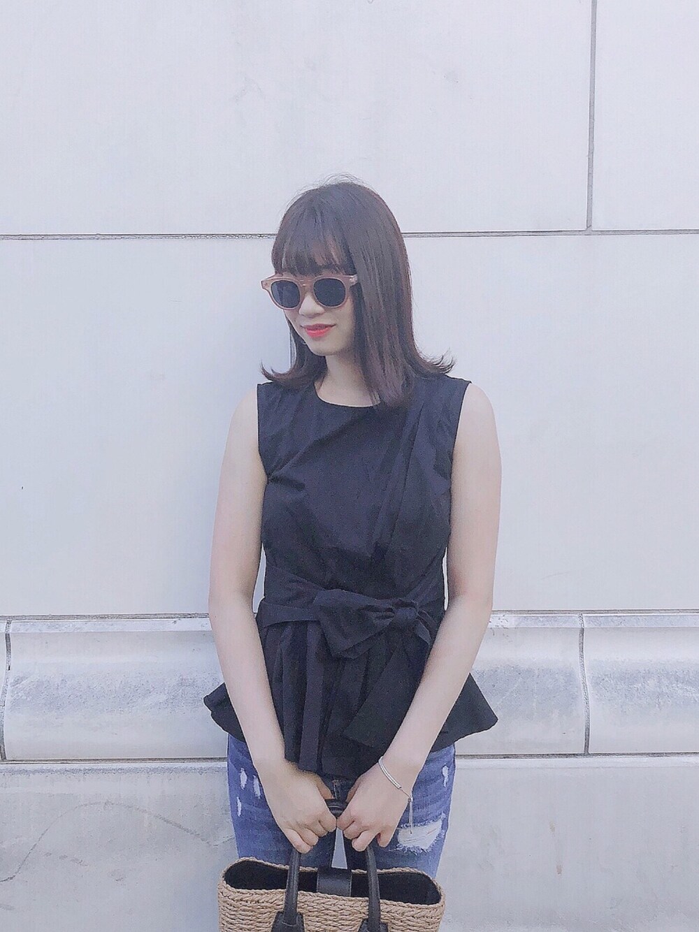 「プチプラ、デニムコーデ、カジュアルコーデ、夏コーデ、outfit、KOBE LETTUCE、ZARA、Mila Owen」｜「KOBE LETTUCEの日替わりセール★ノースリーブシャツ レディース ペプラムブラウスC1629送料無料メ便対応（トップス、ブラック系）」を使った、yukari inoueさん（レディース・161cm）の秋コーディネートの1枚目の写真