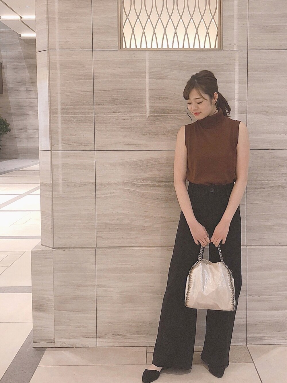 「秋のコーデ、シンプル、大人カジュアル、プチプラ、デニムパンツ、outfit、秋、ZARA、GAP」｜「ZARAのアイテム（トップス、レッド系）」を使った、yukari inoueさん（レディース・161cm）の秋コーディネートの1枚目の写真