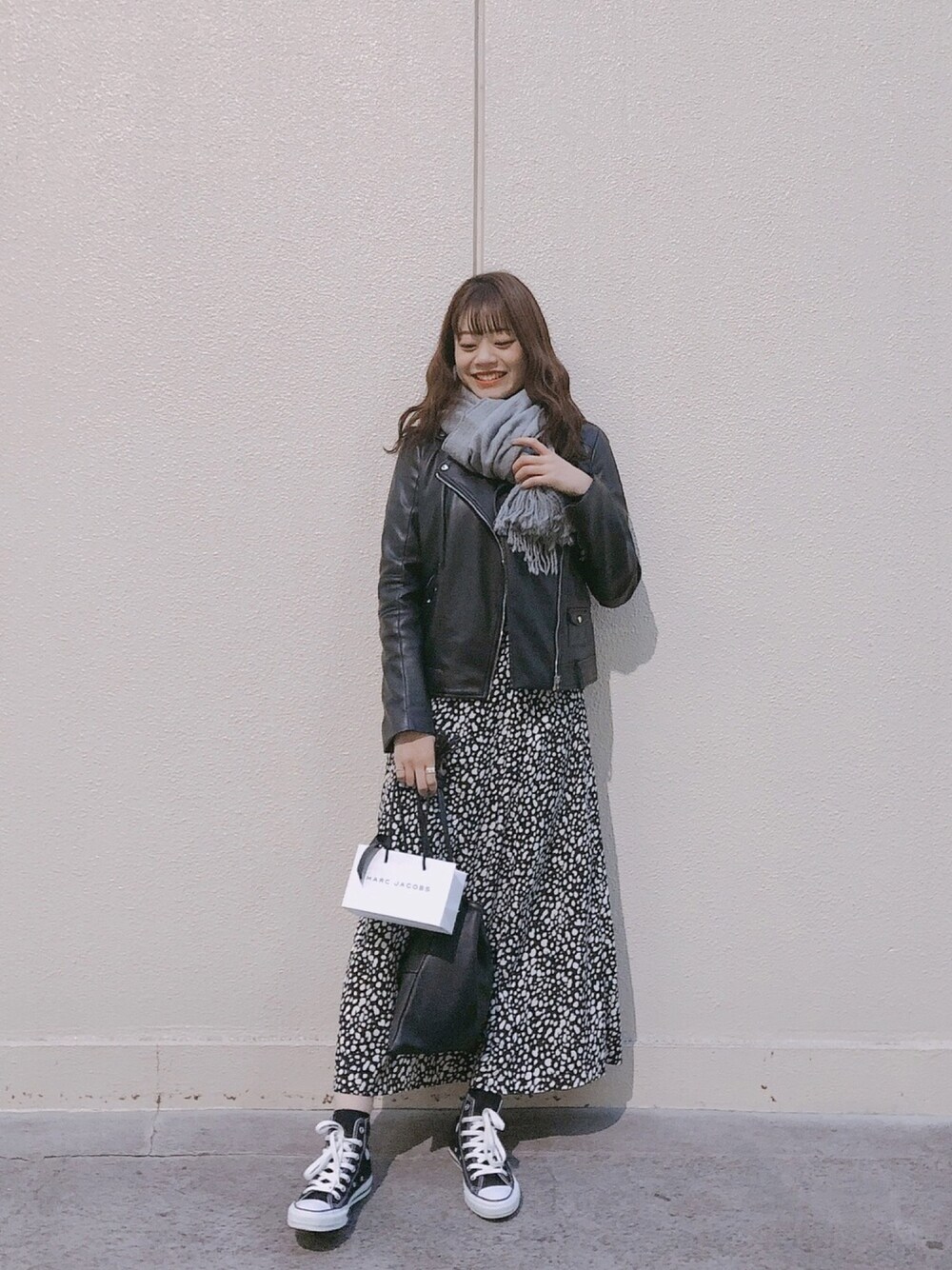 「カジュアルコーデ、プチプラ、スニーカーコーデ、ライダース、ZARA、dholic、Kastane、converse」｜「ZARAのアイテム（ライダースジャケット、ブラック系）」を使った、yukari inoueさん（レディース・162cm）の冬コーディネートの1枚目の写真