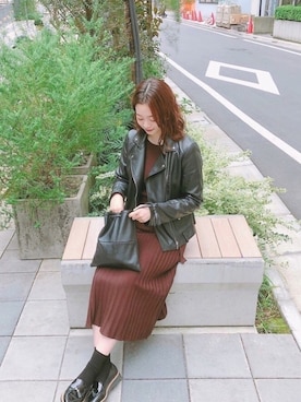 「moussy」｜「アイテム（ライダースジャケット）」を使った、yukari inoueさん（レディース・162cm）の秋コーディネート