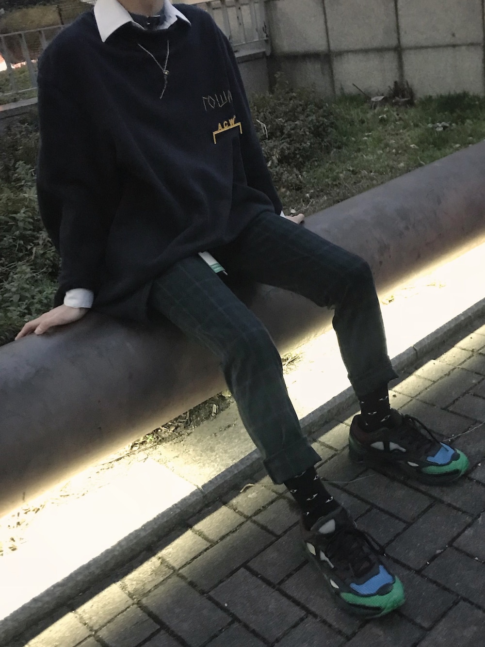 「gosharubchinskiy、AMBUSH、KENZO、RAF SIMONS、ozweego、ZARA、CHRISTIAN DADA、acoldwall」｜「Gosha Rubchinskiyのアイテム（スウェット、ブルー系）」を使った、ささみさん（メンズ・165cm）の春コーディネートの1枚目の写真