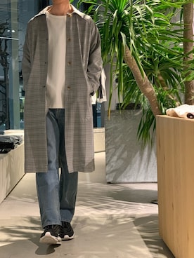 「koe（コエ）のアイテム（ステンカラーコート）」を使った、㋙㋓さん（メンズ・182cm）の春コーディネート