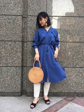 「URBAN RESEARCH ROSSO WOMEN（アーバンリサーチ　ロッソ）のアイテム（シャツワンピース）」を使った、ROSSO池袋店さん（レディース・163cm）の春コーディネート