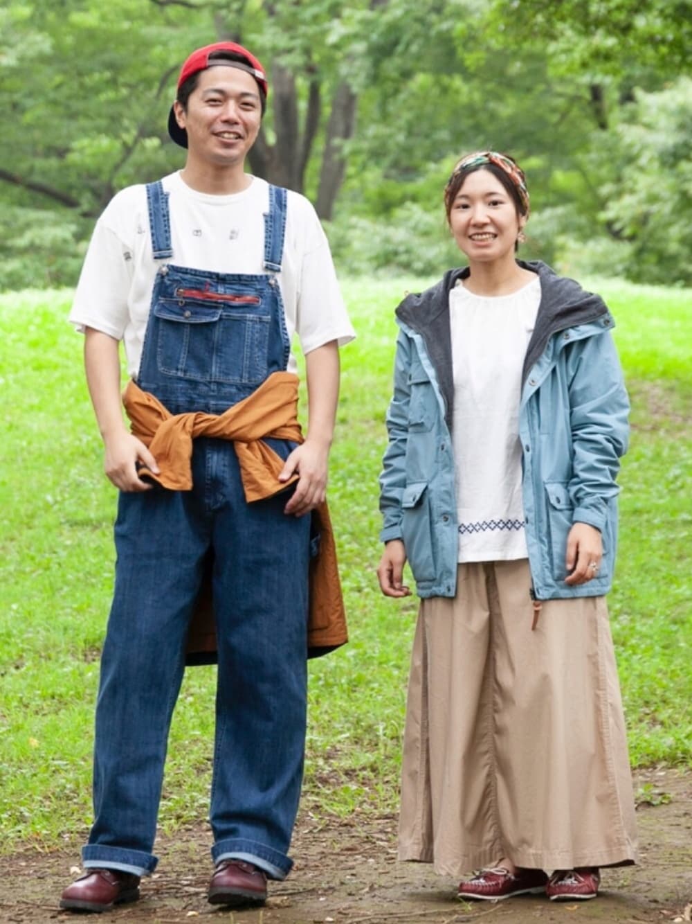 「これがgrn流！夏フェスおすすめコーデ 2019、grn、フェススタイル、フェス、フェスコーデ、マンパ、マウンテンパーカー、野外フェス」｜「grnのストレッチデニム オーバーオール（サロペット/オーバーオール、ブルー系）」を使った、grnさん（メンズ・170cm）の夏コーディネートの1枚目の写真