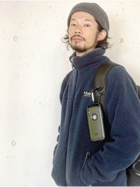 「フリース」｜「アイテム（PC・スマホグッズ/家電）」を使った、モリシタ ヨシノリさん（メンズ・173cm）の秋コーディネート