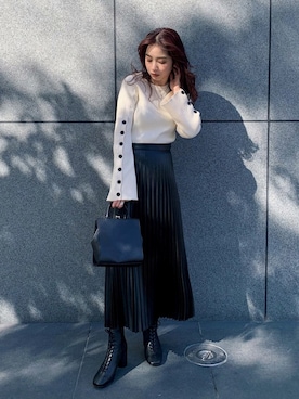 「crie conforto（クリーコンフォルト）のスリーブオープンＲＩＢニット（ニット/セーター、ホワイト系）」を使った、nakajo_marinaさん（レディース・160cm）の春コーディネート