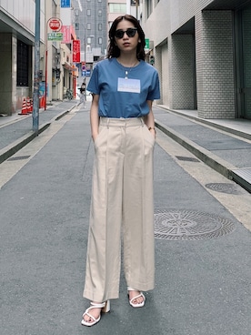 「crie conforto（クリーコンフォルト）のセンタープレスタックワイドパンツ（その他パンツ、ベージュ系）」を使った、nakajo_marinaさん（レディース・160cm）の春コーディネート