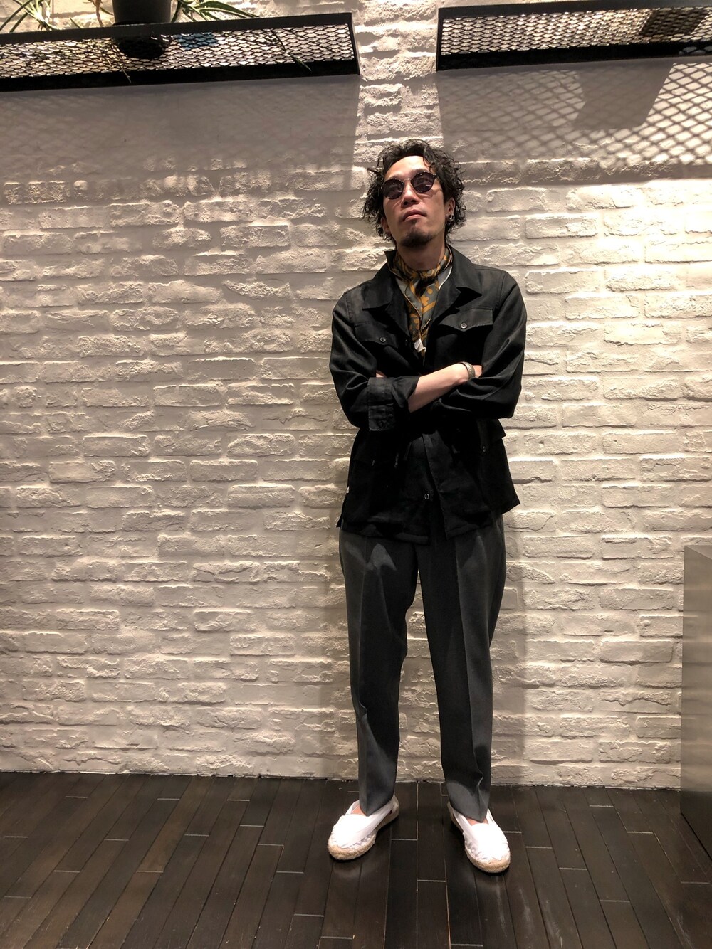 「URBAN RESEARCHのアイテム（バンダナ/スカーフ、グリーン系）」を使った、だーあかさん（メンズ・168cm）の冬コーディネートの1枚目の写真