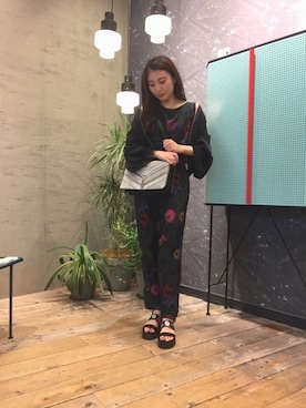 「DIESEL（ディーゼル）のアイテム（つなぎ/オールインワン）」を使った、ももかさん（レディース・161cm）の春コーディネート