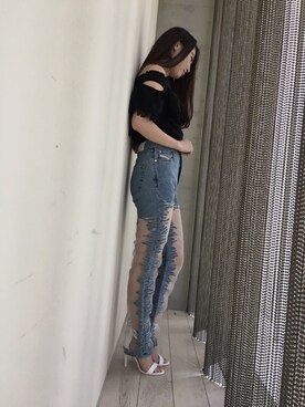 「DIESEL（ディーゼル）のアイテム（デニムパンツ、ブルー系）」を使った、ももかさん（レディース・161cm）の春コーディネート