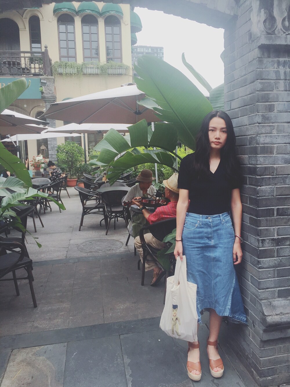「夏コーデ、カーディガン」｜「sacai luckのアイテム（スカート、ブルー系）」を使った、JennieHさん（レディース・163cm）の夏コーディネートの1枚目の写真