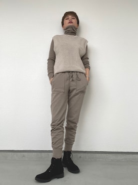 「UNIQLO（ユニクロ）のエクストラファインメリノリブタートルネックセーター（長袖）（ニット/セーター）」を使った、SOL.さん（レディース・166cm）の冬コーディネート