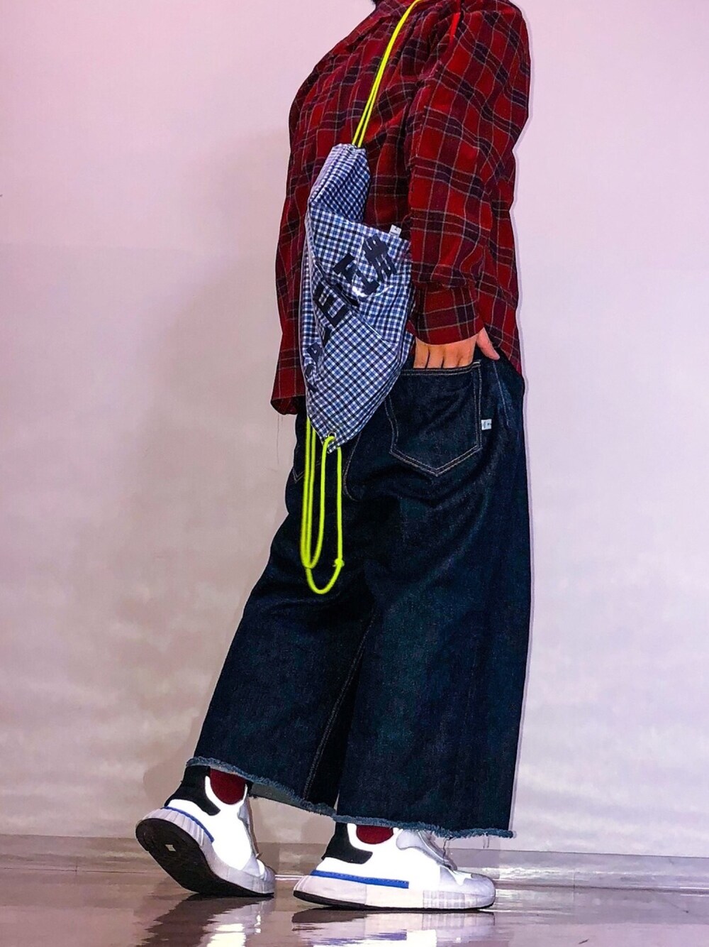 「FACETASM、adidas、adidas originals、スニーカー、秋コーデ、チェックシャツ、低身長、おしゃれさんと繋がりたい、秋服準備はじめました、ootd」｜「FACETASMのRIB SHIRT（シャツ/ブラウス、レッド系）」を使った、Kentoolさん（メンズ・163cm）の秋コーディネートの1枚目の写真