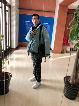 「Combackのアイテム」を使った、徐坚强さん（メンズ・180cm）の春コーディネート