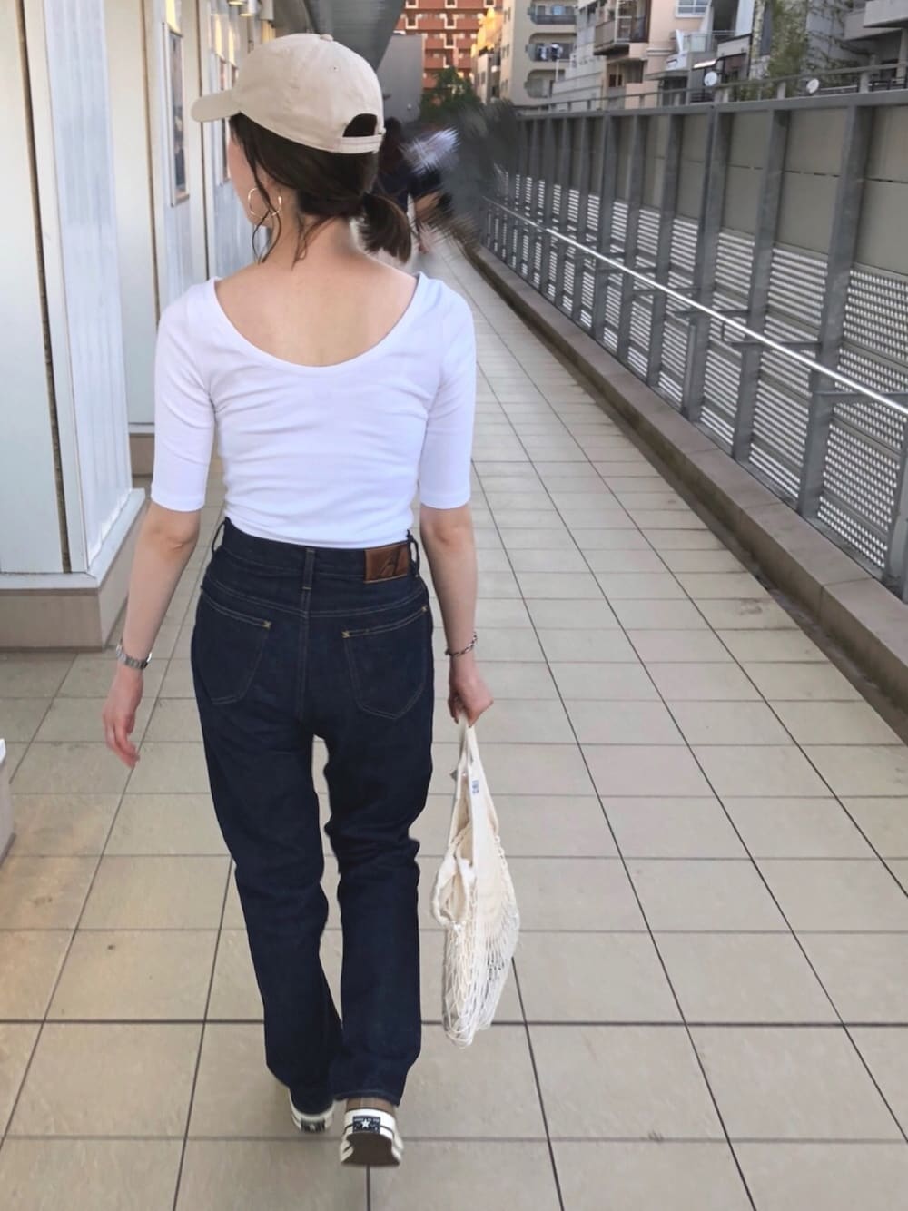 「夏セールで買いました、ootd、夏、休日スタイル、カジュアルコーデ、キャップ、Tシャツ、デニム、コンバース、CT70s」｜「newhattanのNEWHATTAN:キャップ◆（キャップ、ベージュ系）」を使った、n★pさん（レディース・167cm）の夏コーディネートの1枚目の写真