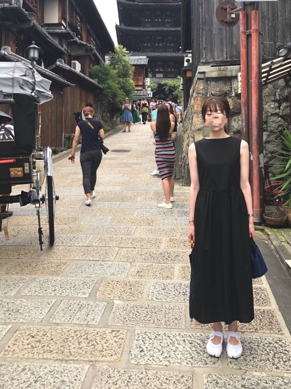 「ootd、夏コーデ、楽チンコーデ、カジュアル、ワンピース、ロングワンピース、スニーカー、ハイテクスニーカー、トートバッグ、高身長女子」｜「BEAUTY&YOUTH UNITED ARROWSのBY ブロードギャザーノースリーブワンピース（ワンピース、ブラック系）」を使った、n★pさん（レディース・167cm）の夏コーディネートの1枚目の写真