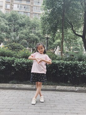 「GLOBAL WORK（グローバルワーク）のアイテム（Tシャツ/カットソー、ピンク系）」を使った、yu_yulingさん（キッズ・130cm）の夏コーディネート