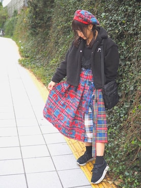 「HEIHEI（ヘイヘイ）のアイテム（ハンチング/ベレー帽）」を使った、charoさん（レディース・152cm）の冬コーディネート