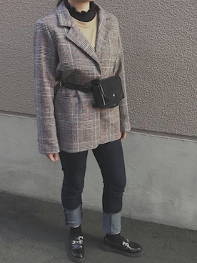 「Ameri（アメリ）のアイテム（ボディバッグ/ウエストポーチ）」を使った、あおいさん（レディース・158cm）の秋コーディネート