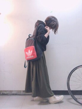 パーカーを使った いかり肩 のレディース人気ファッションコーディネート Wear
