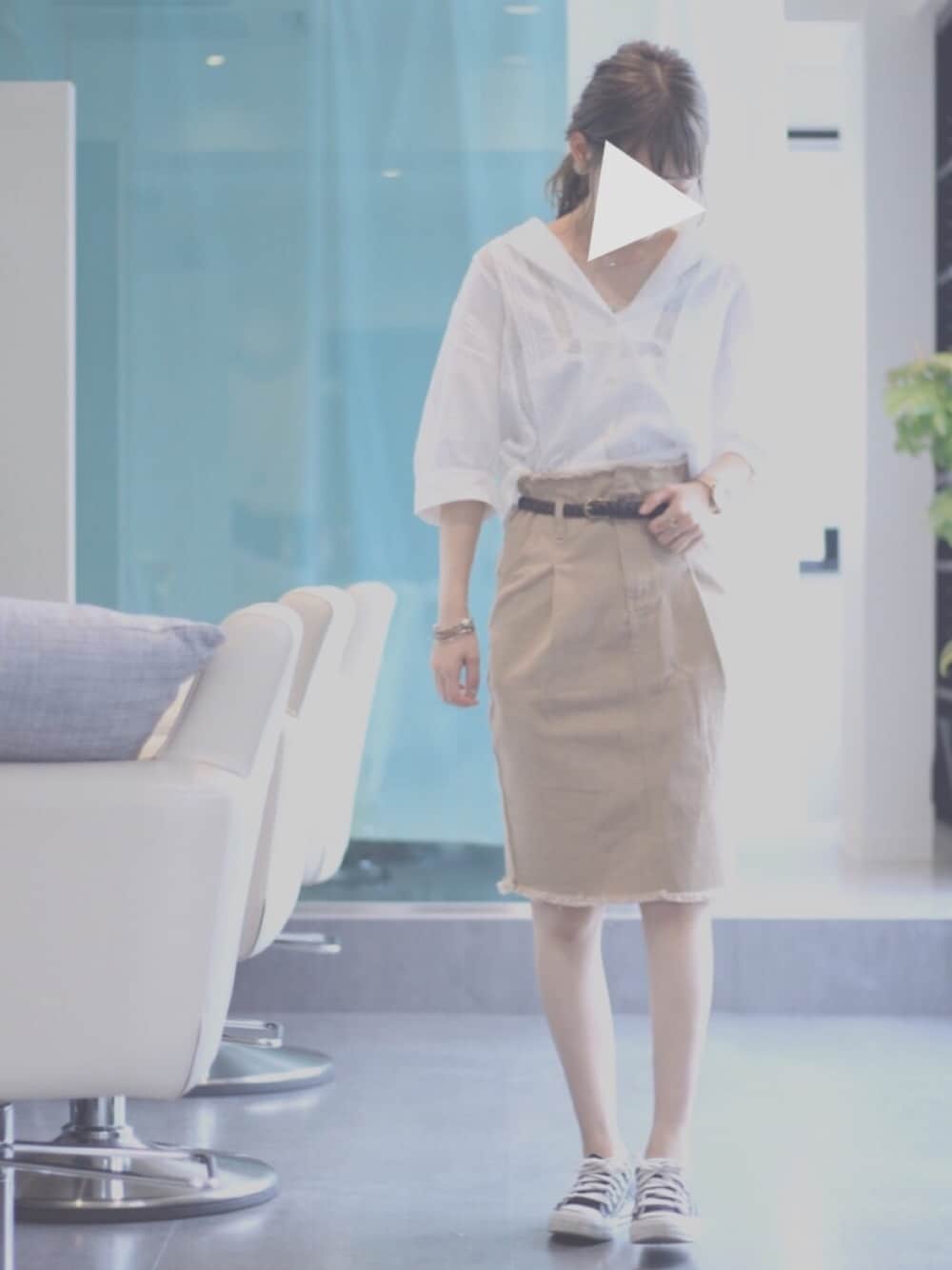 「w closetの【A/W】レース切替開襟シャツ（シャツ/ブラウス、ホワイト系）」を使った、ERIKOさん（レディース・160cm）の夏コーディネートの1枚目の写真